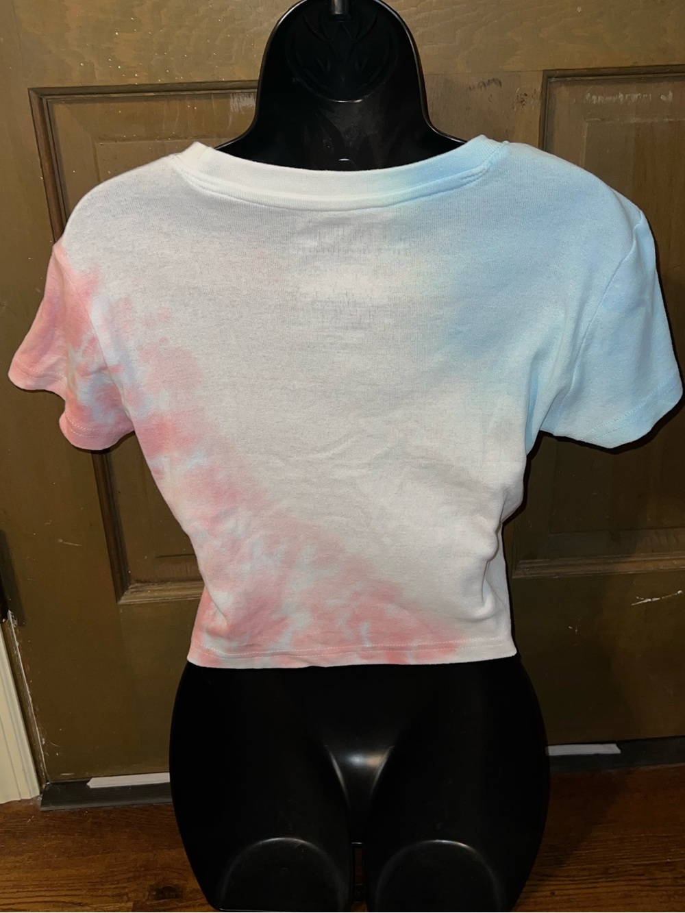 Peanuts Snoopy Graphic Blue, White & Red Split Tie-Dye Crop Top Size L - Picture 5 of 7